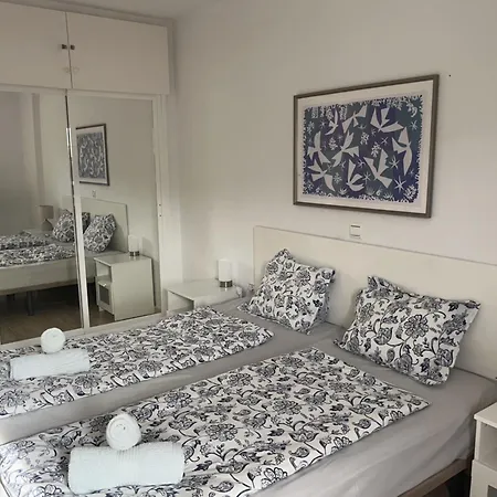 Apartment Panoramic Views Cozy Center
